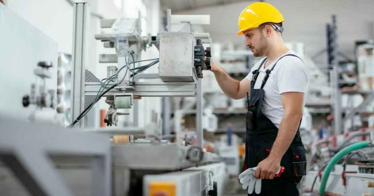 عملگر چیست؟