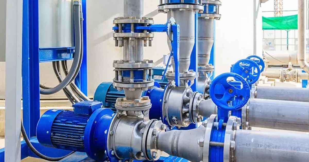 مرحله بعدی از راهنمای نصب اینورتر روی پمپ، نصب اینورتر است.